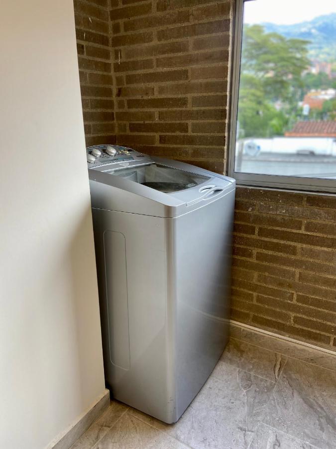 Apartamento Con Excelente Ubicacion En Envigado Bagian luar foto